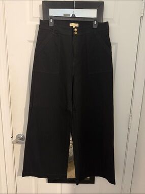 Wide-Leg Black Women's Jeans with High Waist